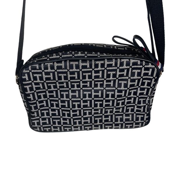 Tommy Hilfiger Shoulder Strap TH Logo Purse - Picture 2 of 10